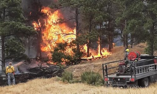 Firefighters monitor dry conditions after 4,000 acres burn in western Nebraska